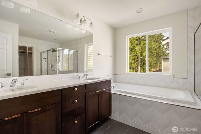10091 Ramble Dr, Bremerton, WA 98311