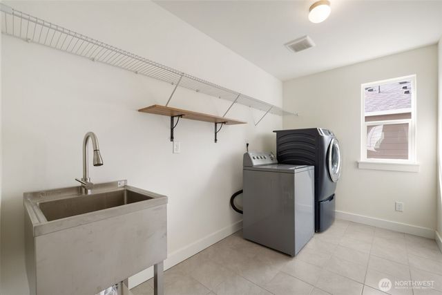 10091 Ramble Dr, Bremerton, WA 98311