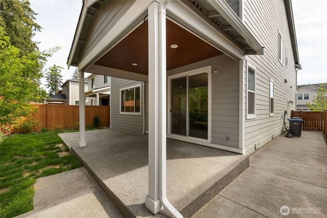 10091 Ramble Dr, Bremerton, WA 98311