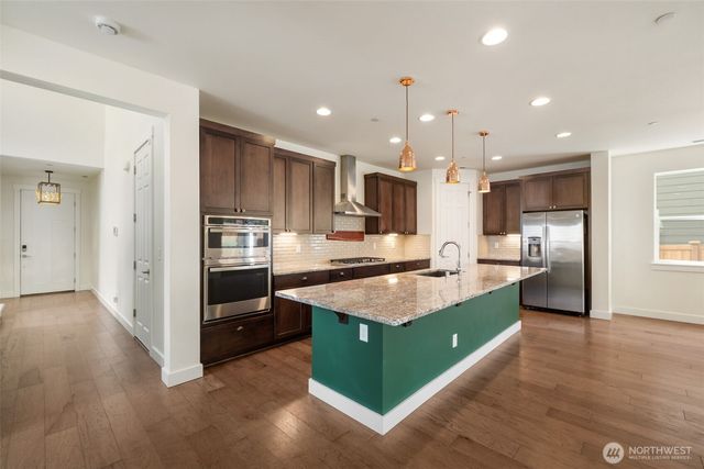 10091 Ramble Dr, Bremerton, WA 98311