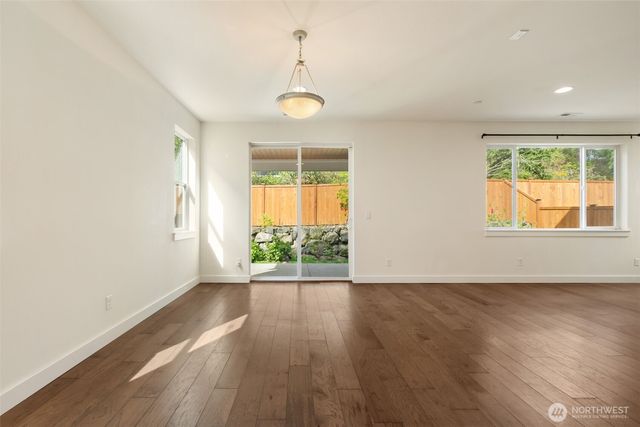 10091 Ramble Dr, Bremerton, WA 98311