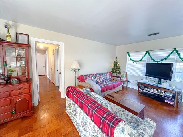 4018 NW 10TH AVENUE, Gainesville, FL 32605