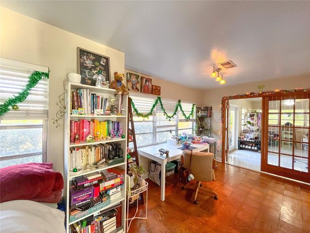 4018 NW 10TH AVENUE, Gainesville, FL 32605