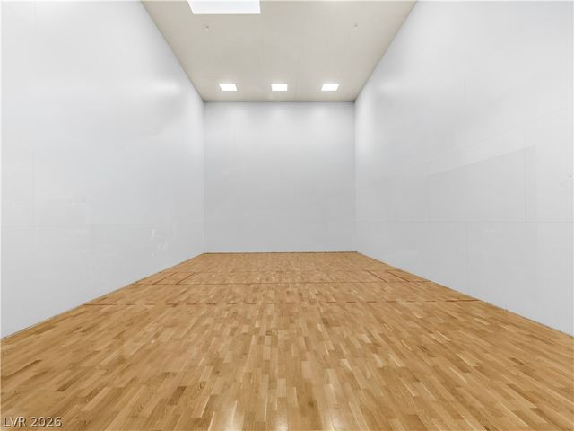 10525 Mission Lakes Avenue, Las Vegas, NV 89134