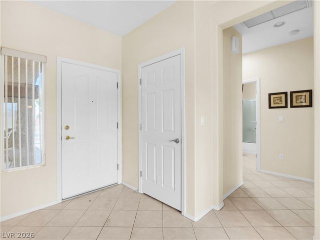 10525 Mission Lakes Avenue, Las Vegas, NV 89134