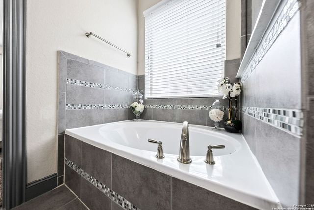 8418 MYSTIC CHASE, Boerne, TX 78015