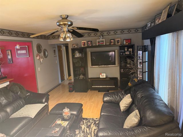 711 Van Sull Street, Westland, MI 48185