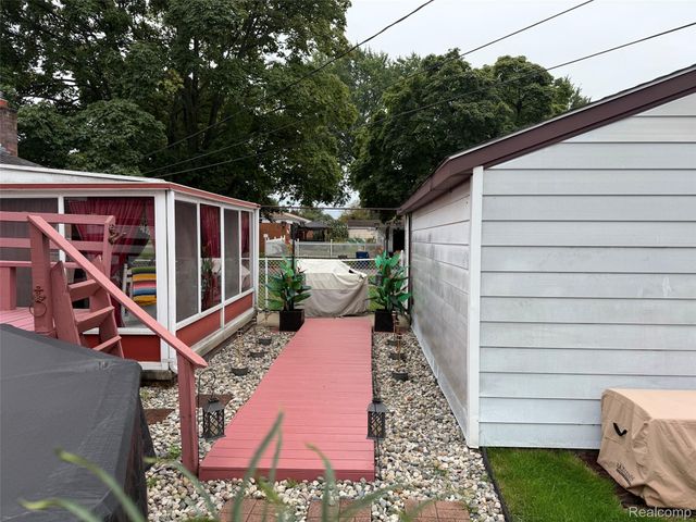 711 Van Sull Street, Westland, MI 48185