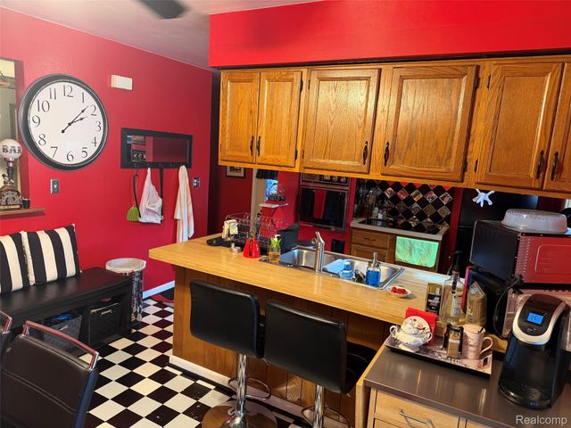711 Van Sull Street, Westland, MI 48185