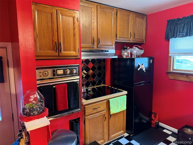 711 Van Sull Street, Westland, MI 48185
