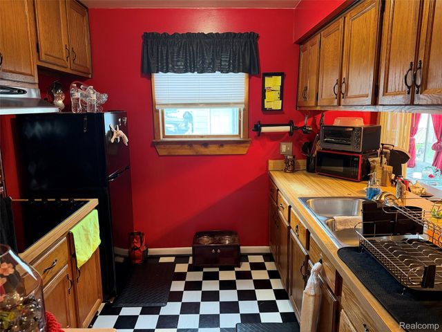 711 Van Sull Street, Westland, MI 48185