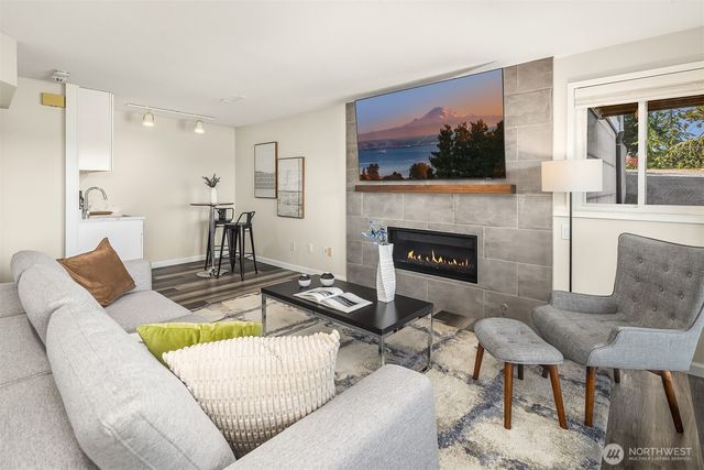 11206 SE 77th Place, Newcastle, WA 98056