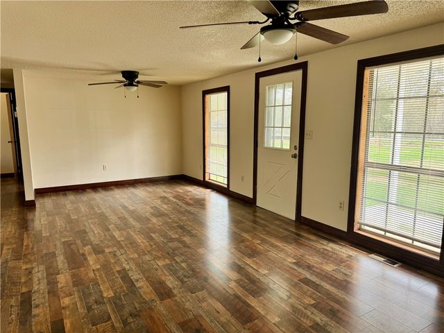 17494 Pleasure Heights Road, Springdale, AR 72764