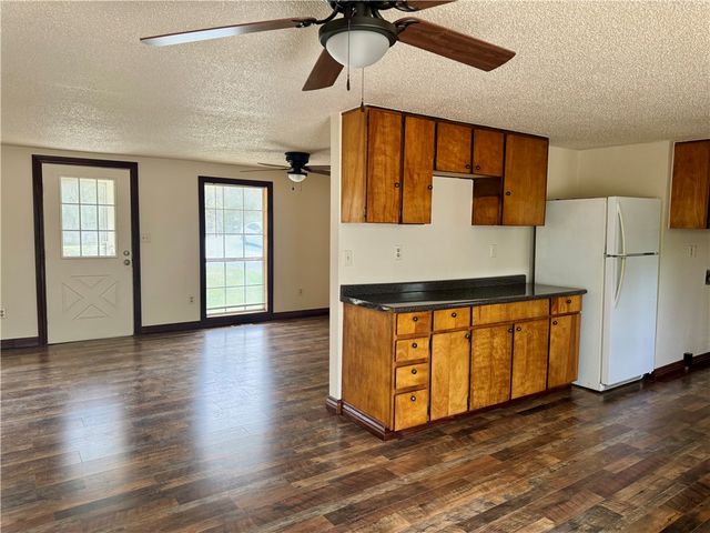 17494 Pleasure Heights Road, Springdale, AR 72764