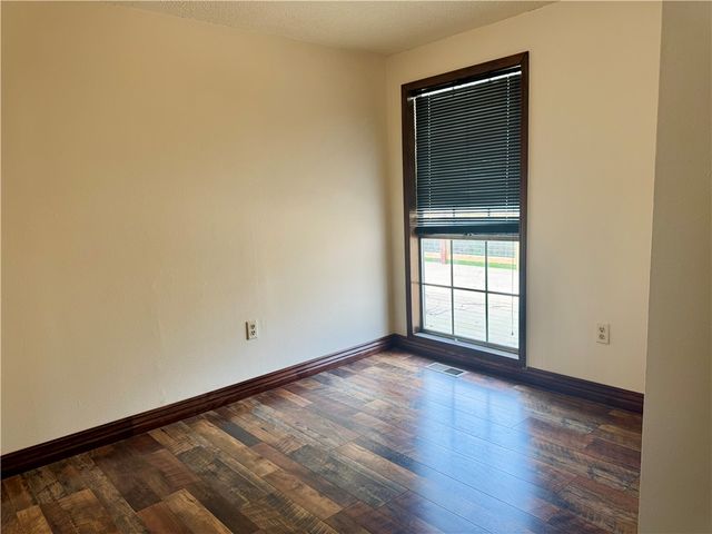 17494 Pleasure Heights Road, Springdale, AR 72764