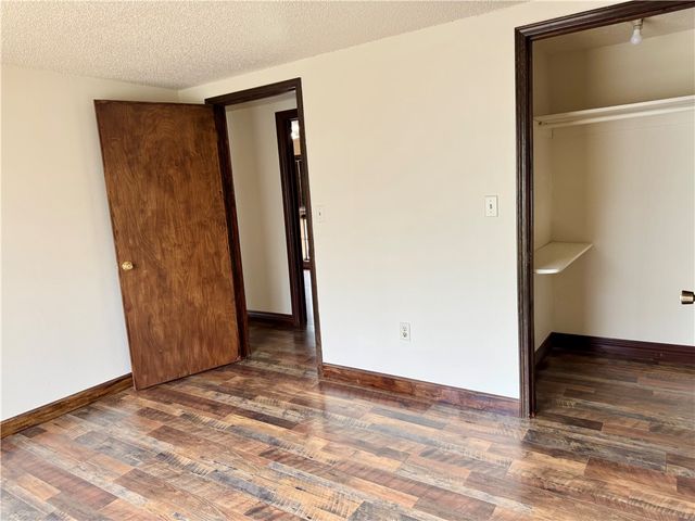 17494 Pleasure Heights Road, Springdale, AR 72764