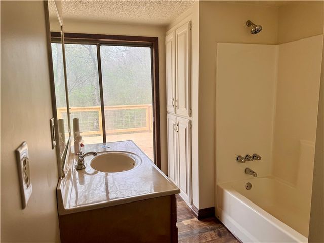 17494 Pleasure Heights Road, Springdale, AR 72764