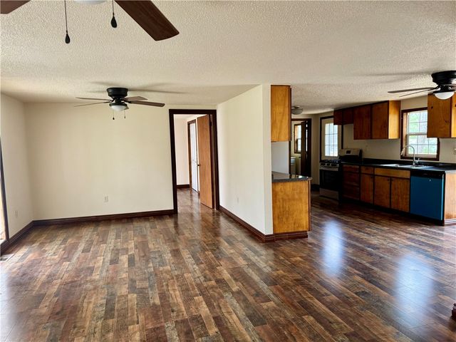 17494 Pleasure Heights Road, Springdale, AR 72764