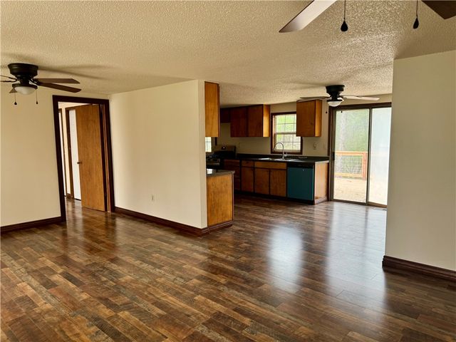 17494 Pleasure Heights Road, Springdale, AR 72764