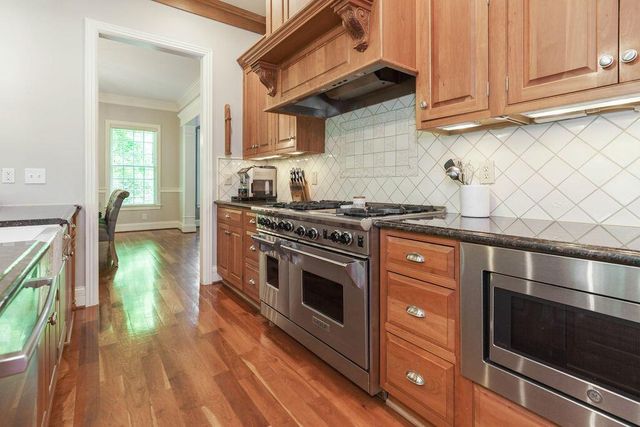 8382 Deep Run, Powell, OH 43065