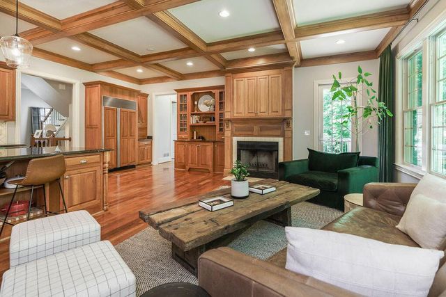 8382 Deep Run, Powell, OH 43065