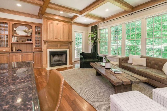 8382 Deep Run, Powell, OH 43065