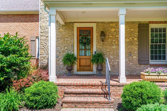 8382 Deep Run, Powell, OH 43065