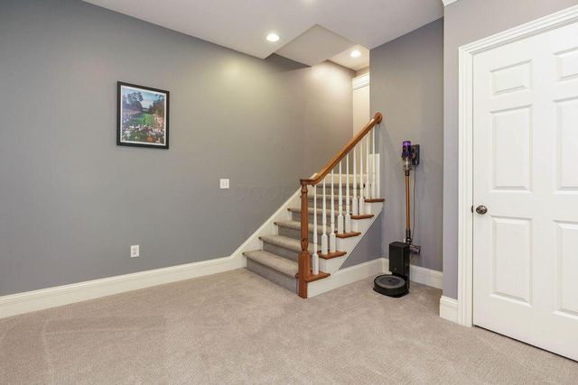 8382 Deep Run, Powell, OH 43065