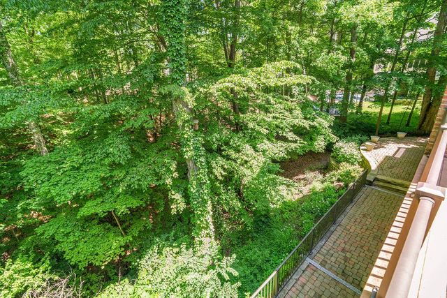 8382 Deep Run, Powell, OH 43065