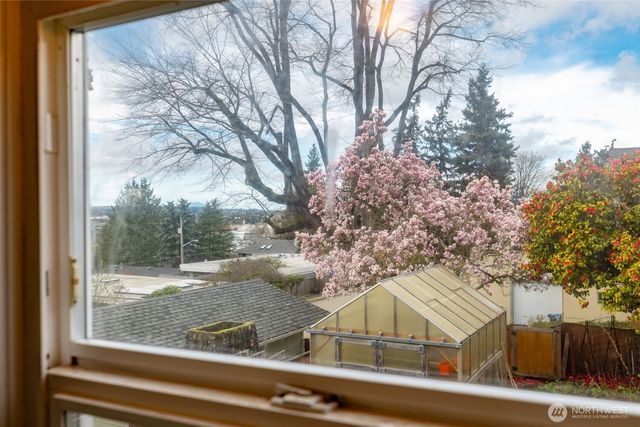 703 N 8th Street, Mount Vernon, WA 98273