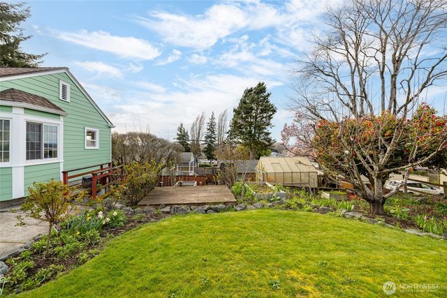 703 N 8th Street, Mount Vernon, WA 98273