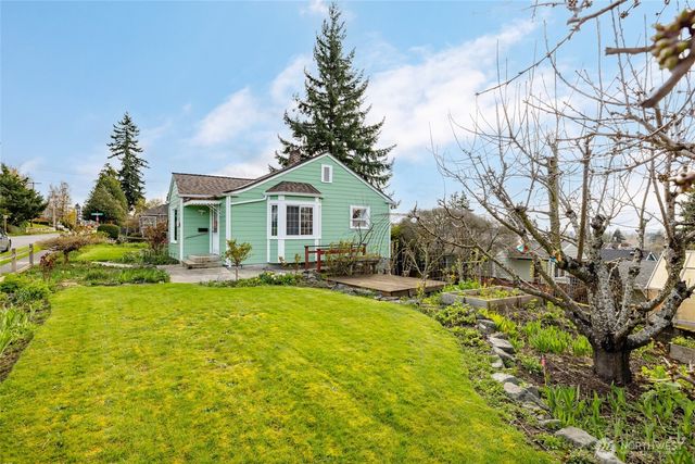 703 N 8th Street, Mount Vernon, WA 98273