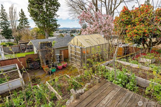 703 N 8th Street, Mount Vernon, WA 98273