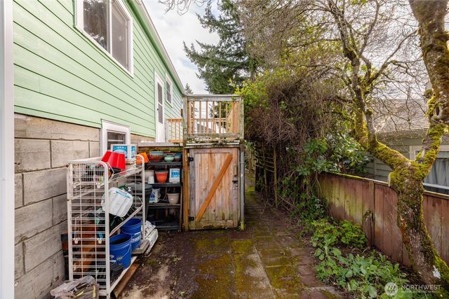 703 N 8th Street, Mount Vernon, WA 98273