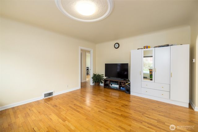 703 N 8th Street, Mount Vernon, WA 98273