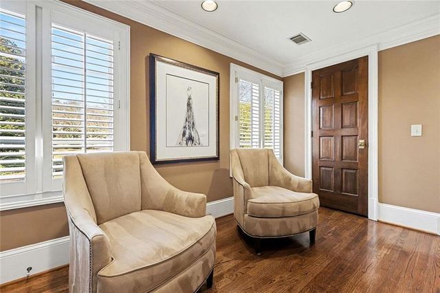 920 Curlew NW Court, Atlanta, GA 30327