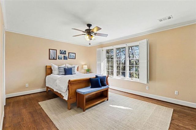 920 Curlew NW Court, Atlanta, GA 30327