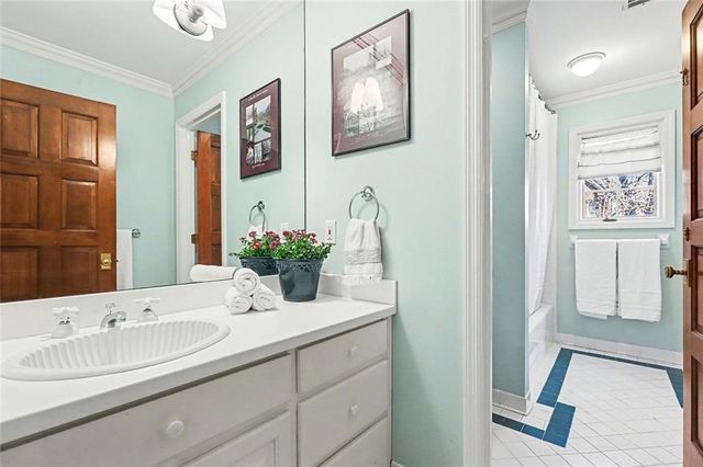 920 Curlew NW Court, Atlanta, GA 30327