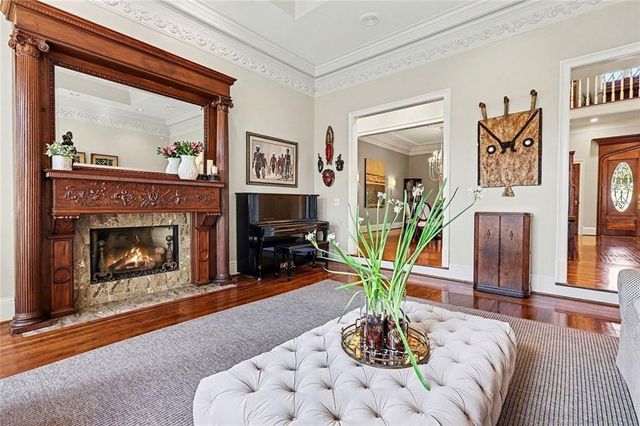 920 Curlew NW Court, Atlanta, GA 30327