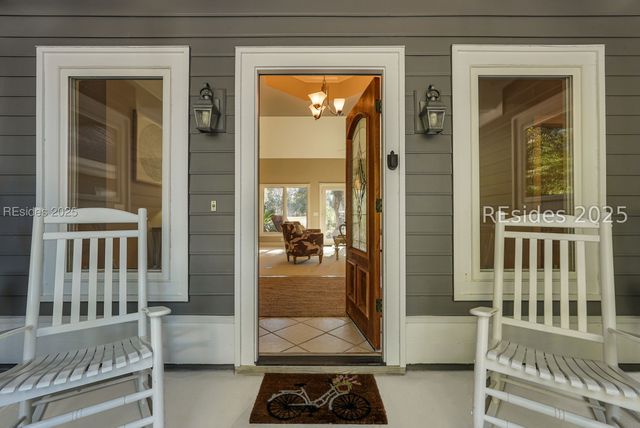 9 Winding Oak Dr, Okatie, SC 29909