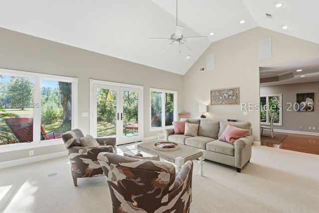 9 Winding Oak Dr, Okatie, SC 29909