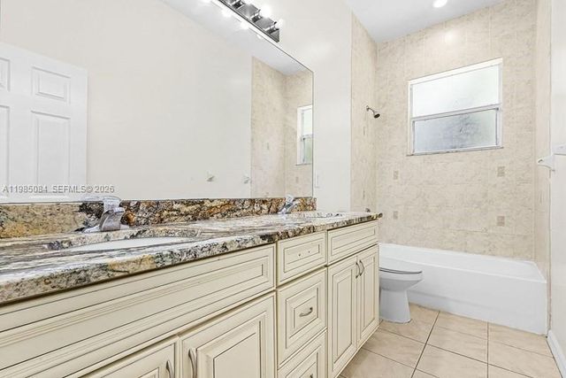 1440 16th Ave NE, Naples, FL 34120