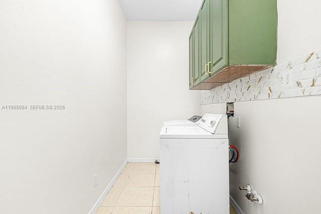 1440 16th Ave NE, Naples, FL 34120