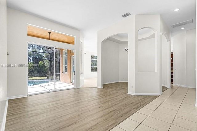 1440 16th Ave NE, Naples, FL 34120