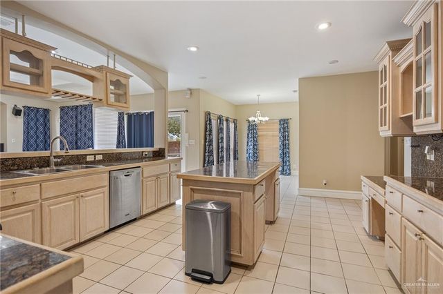 2801 Santa Alejandra, Mission, TX 78572