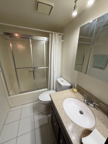 18245 Burnham Avenue 5, Lansing, IL 60438