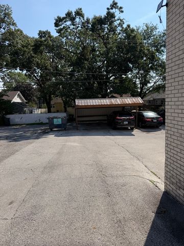 18245 Burnham Avenue 5, Lansing, IL 60438