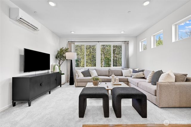 32377 Anchor Avenue SE, Black Diamond, WA 98010