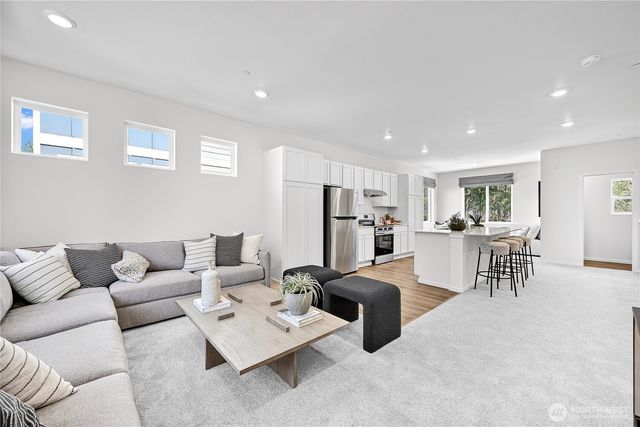 32377 Anchor Avenue SE, Black Diamond, WA 98010