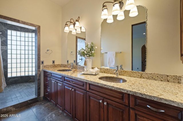 8540 E MCDOWELL Road 21, Mesa, AZ 85207